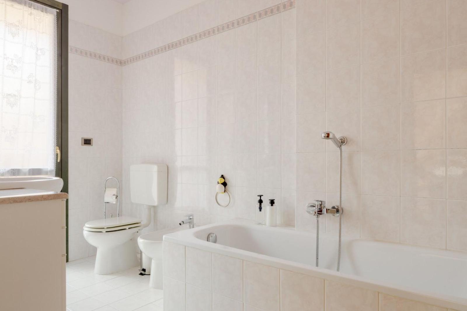 Casa Louise - Appartamento Don Bedetti Болонья Экстерьер фото